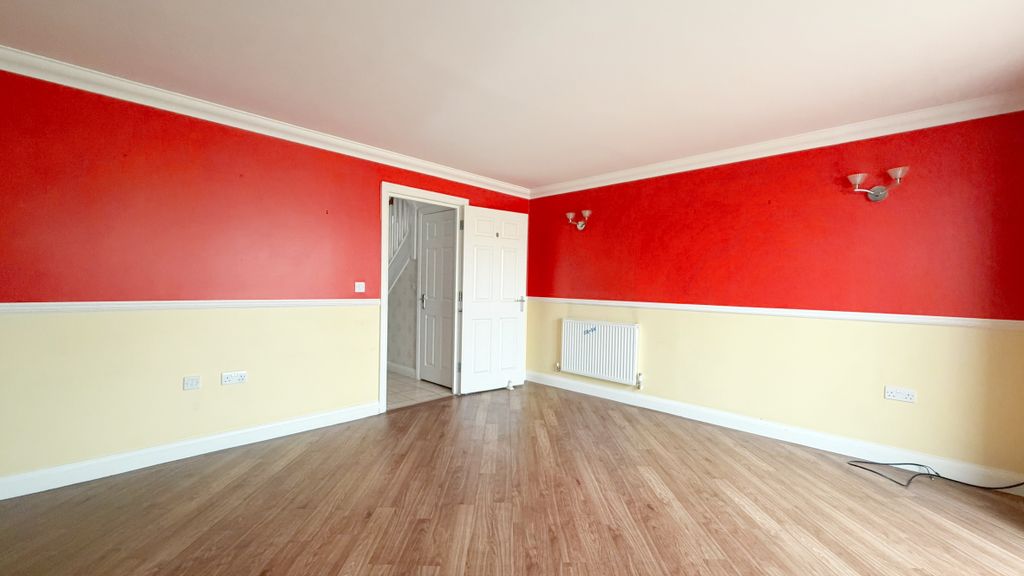 Property photo 3 of 25