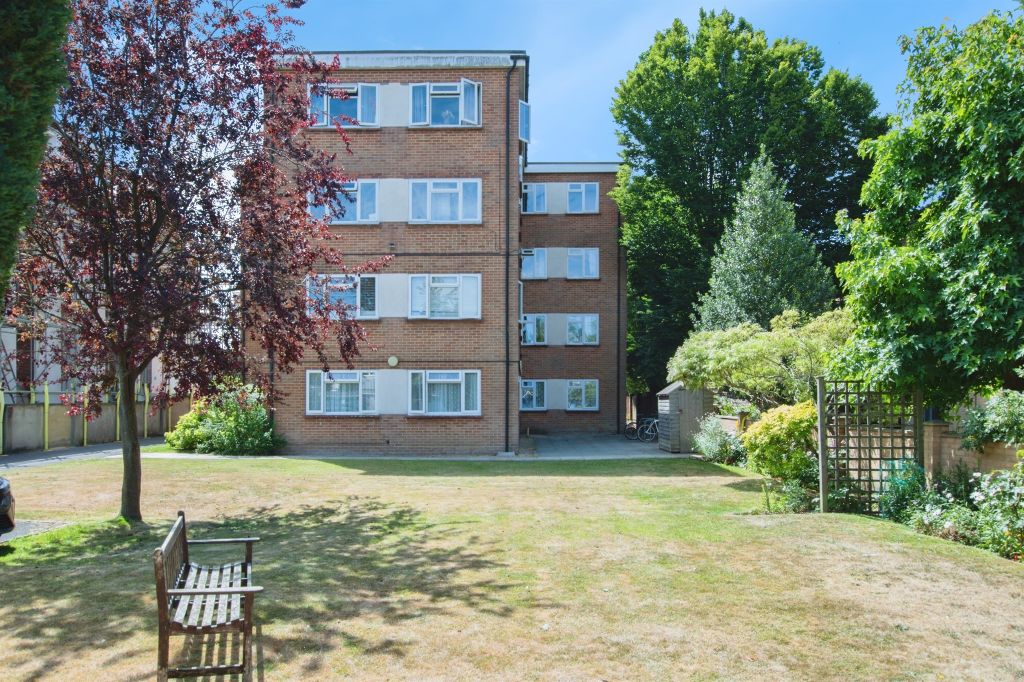 Property photo 1 of 17