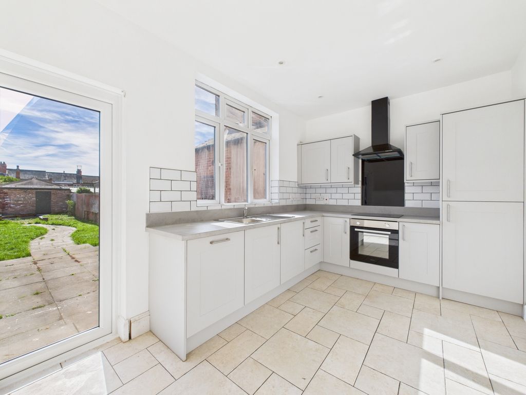 Property photo 3 of 16 Photo 12