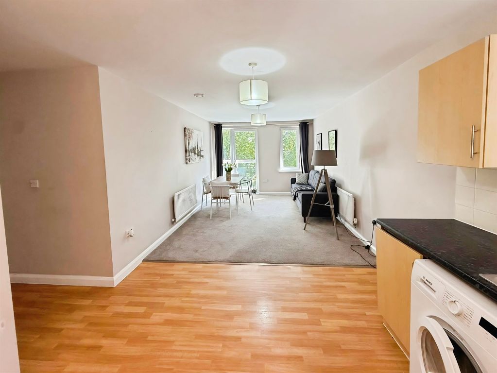 Property photo 3 of 13