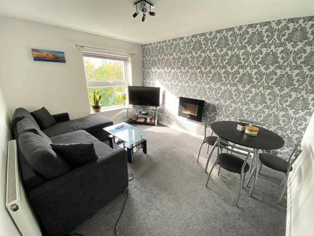 Property photo 2 of 6