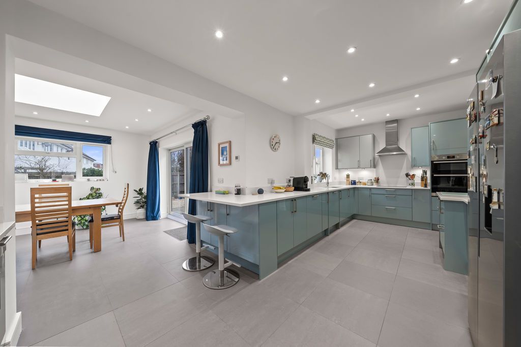 Property photo 3 of 27 Photo 9