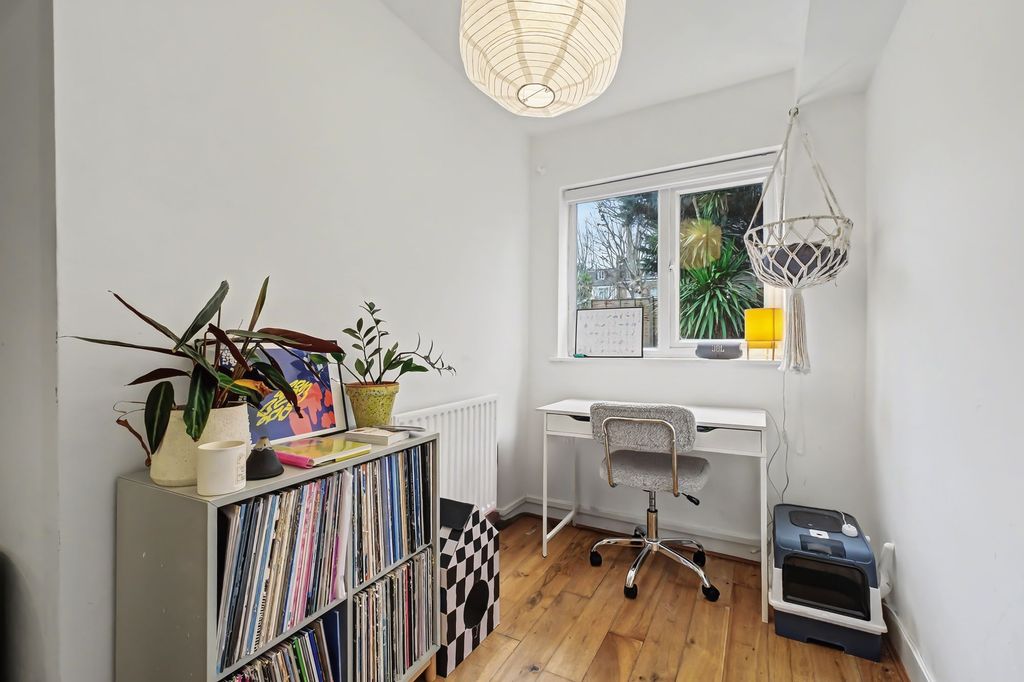 Property photo 3 of 11