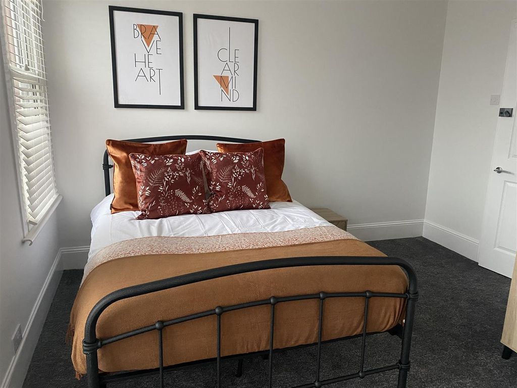 Property photo 3 of 7 c1Gtuskzz06m-Clapqzpga (1).Jpg