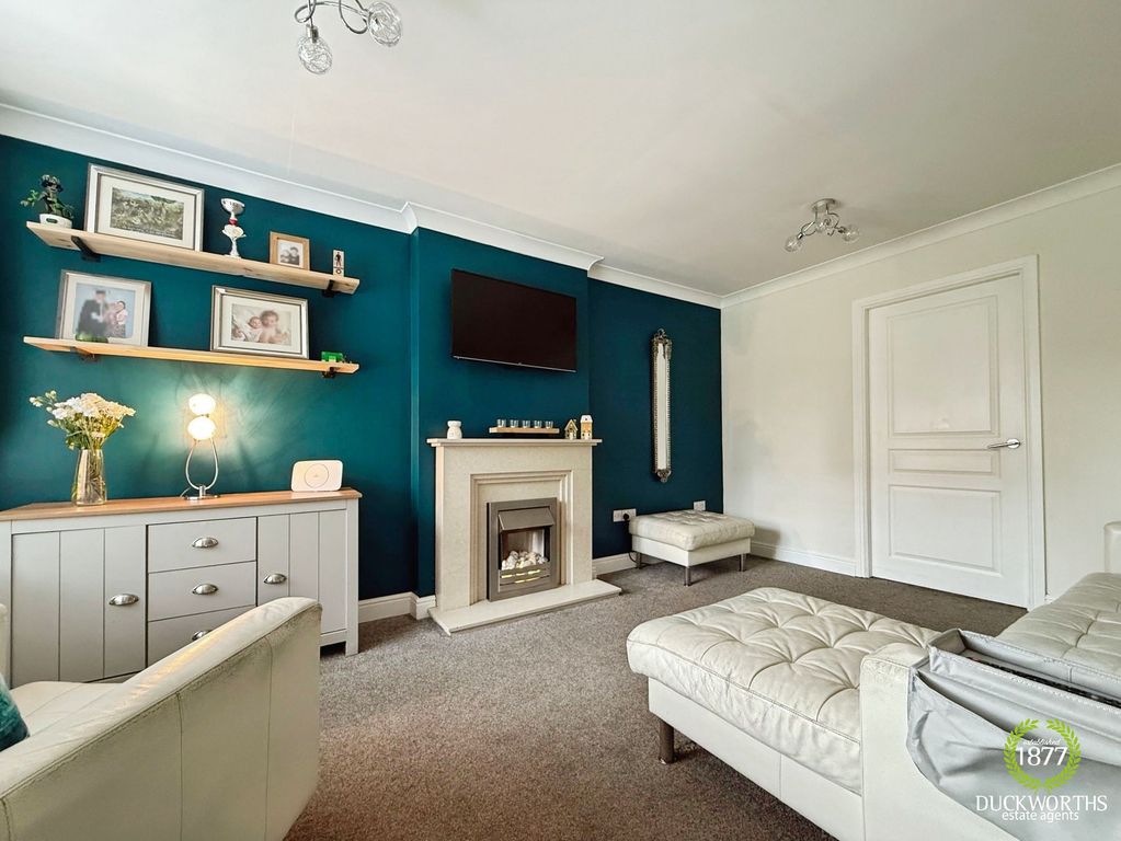 Property photo 3 of 32