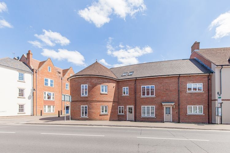 Property photo 1 of 6 163075