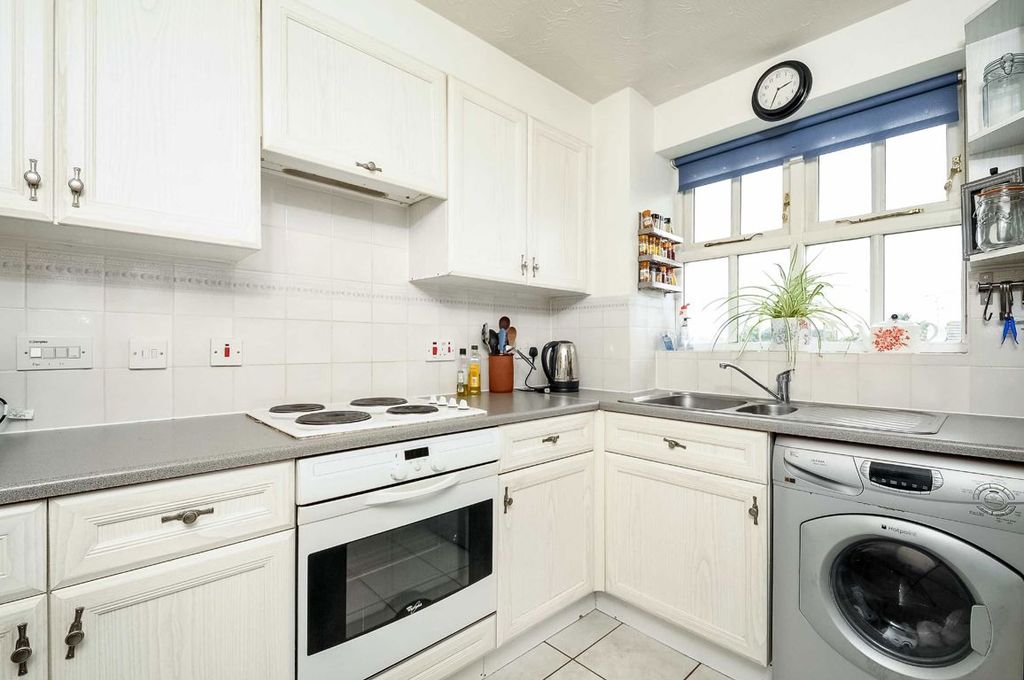 Property photo 2 of 5