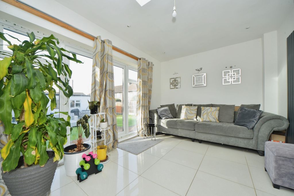 Property photo 2 of 17 Photography