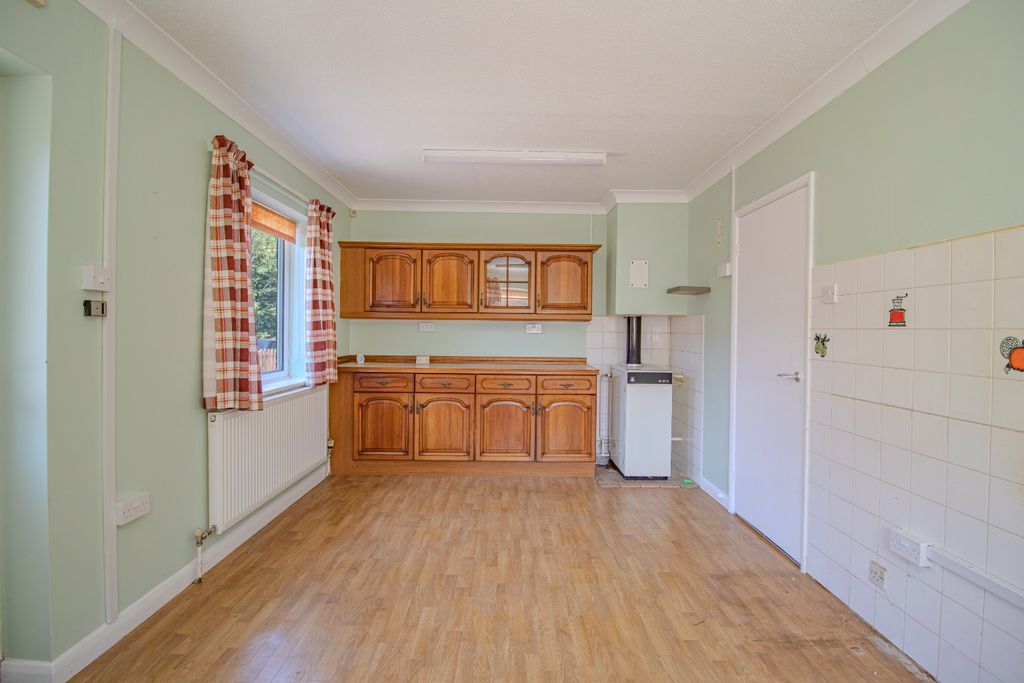 Property photo 3 of 17 5259055