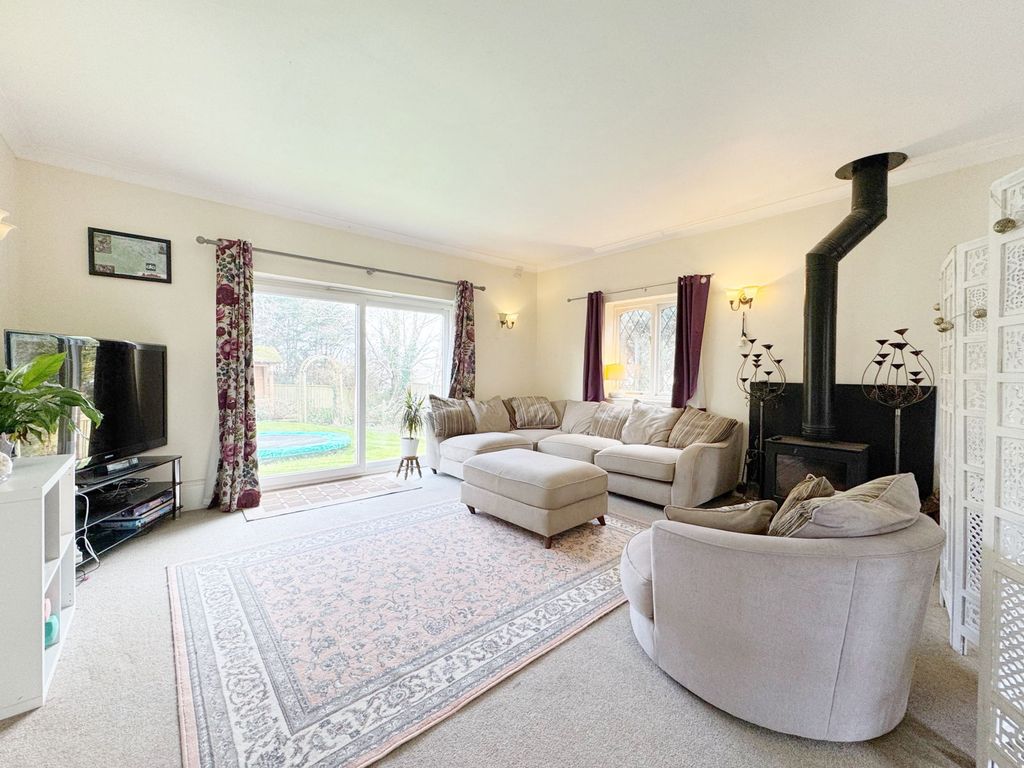 Property photo 3 of 29