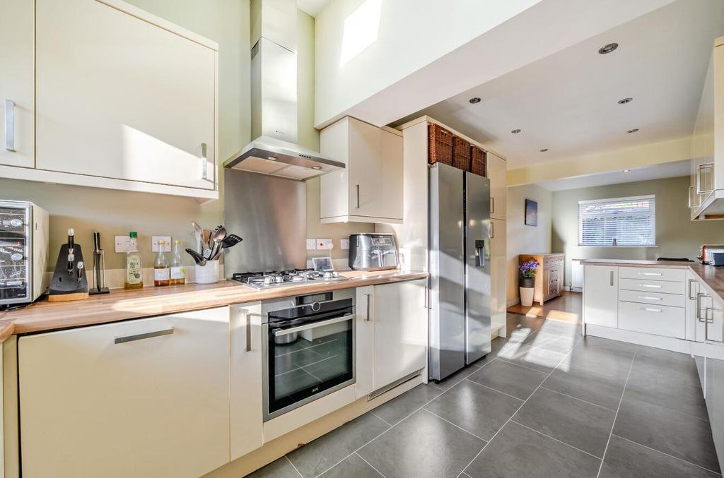 Property photo 3 of 21 1399719-5-6967907A255E6.Jpg