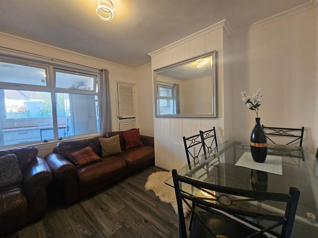 Property photo 3 of 11 Reception....Jpg