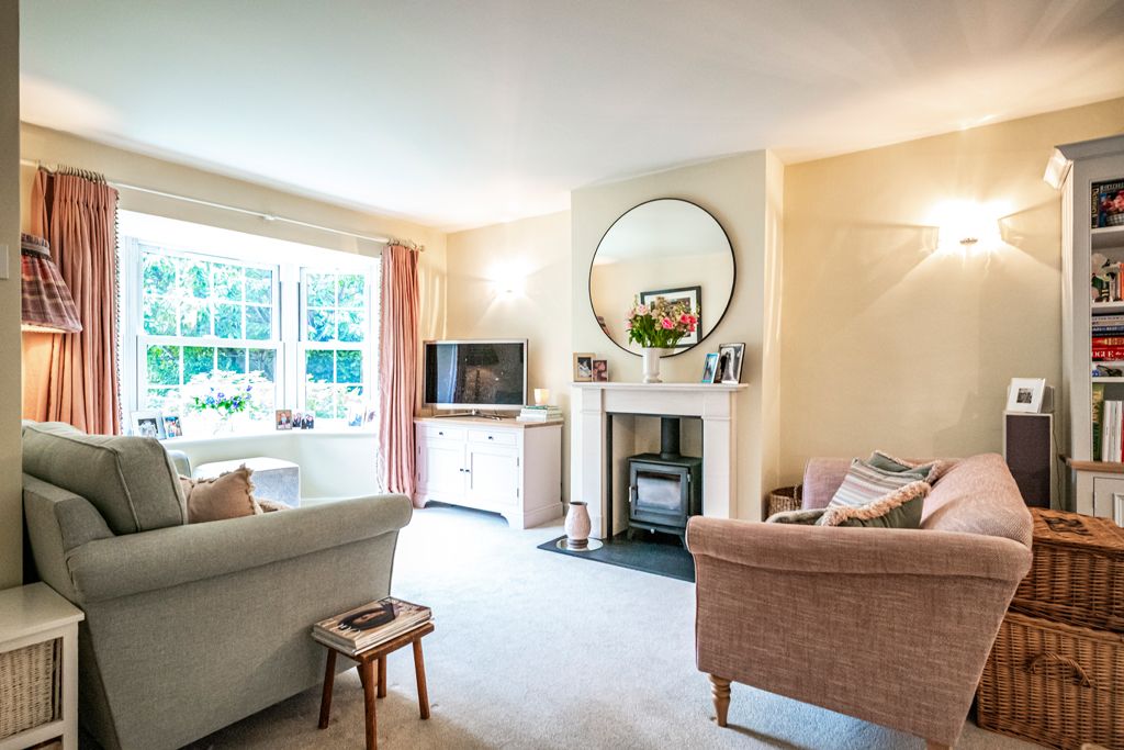Property photo 2 of 40