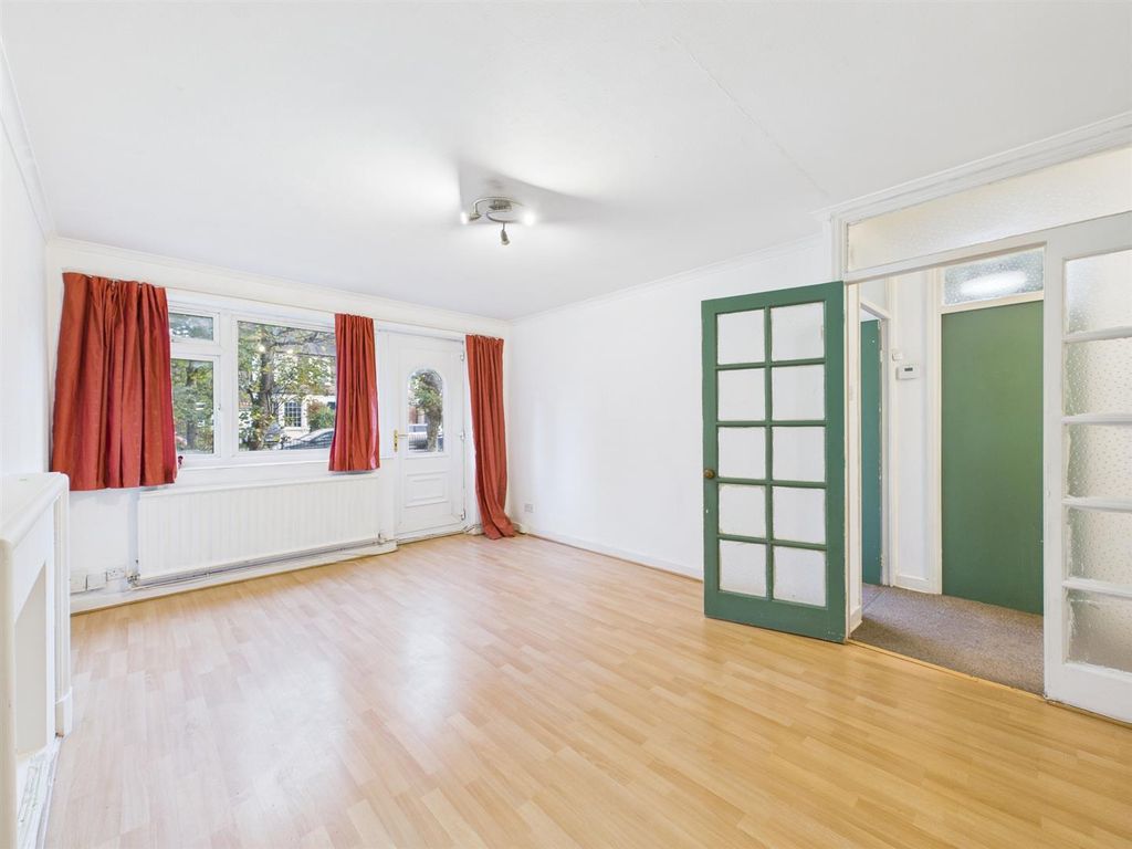 Property photo 2 of 15 Cam02885G0-Pr0510-Still016.Jpg