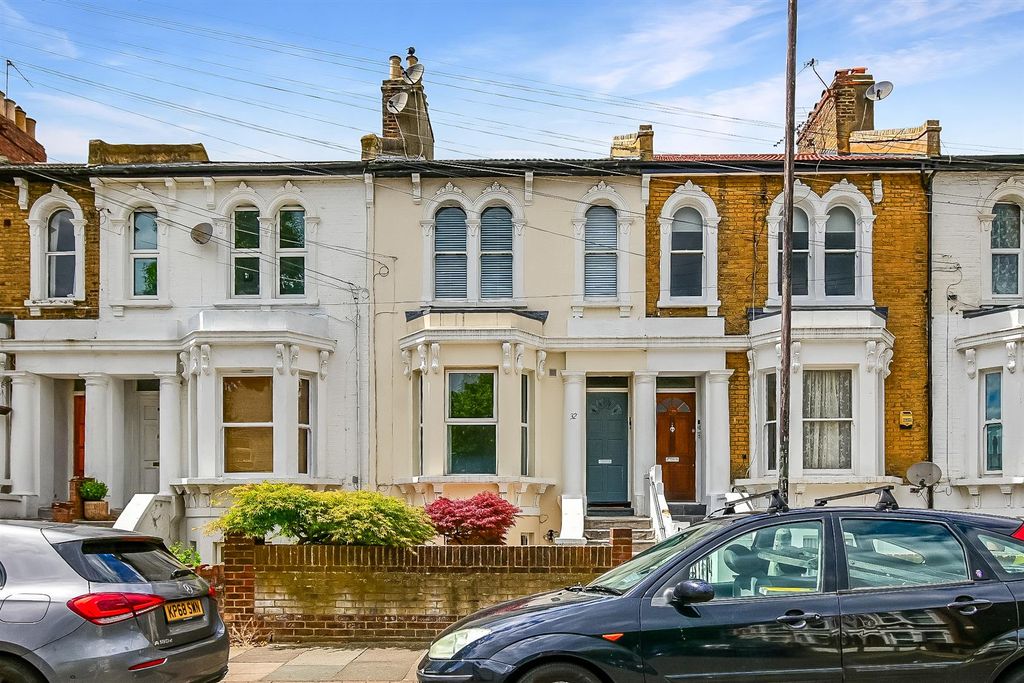 Property photo 1 of 10 32Amosslearoad-1.Jpg