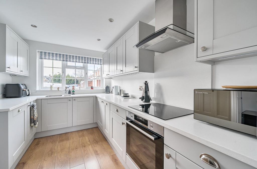 Property photo 2 of 22