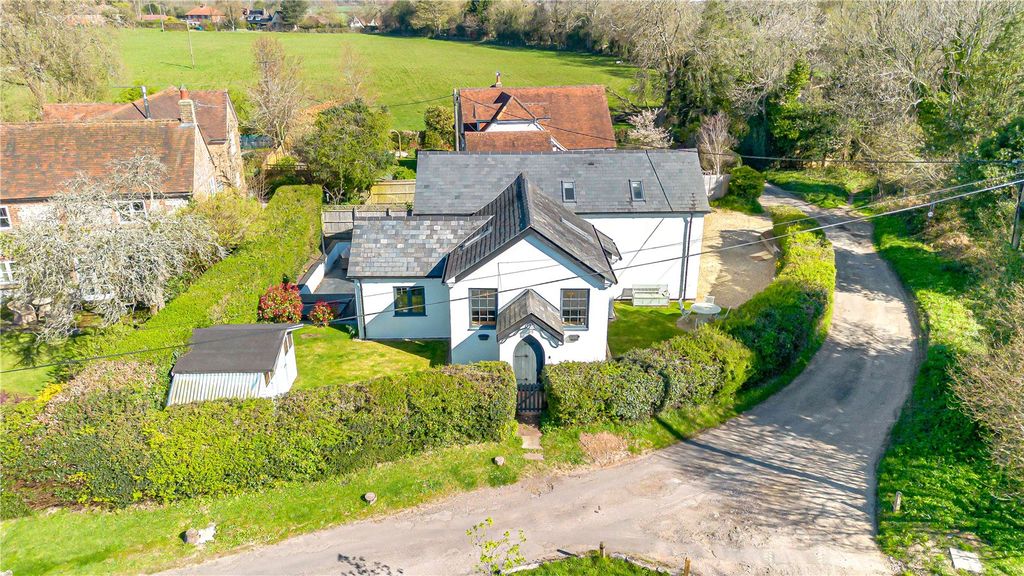 Property photo 1 of 28 Picture No. 12