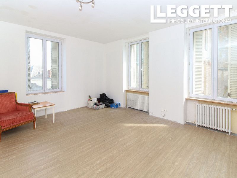 Property photo 3 of 10