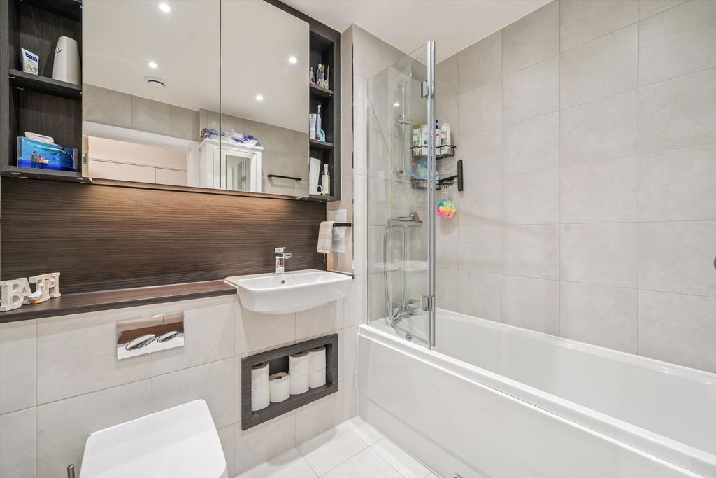 Property photo 3 of 6 Image