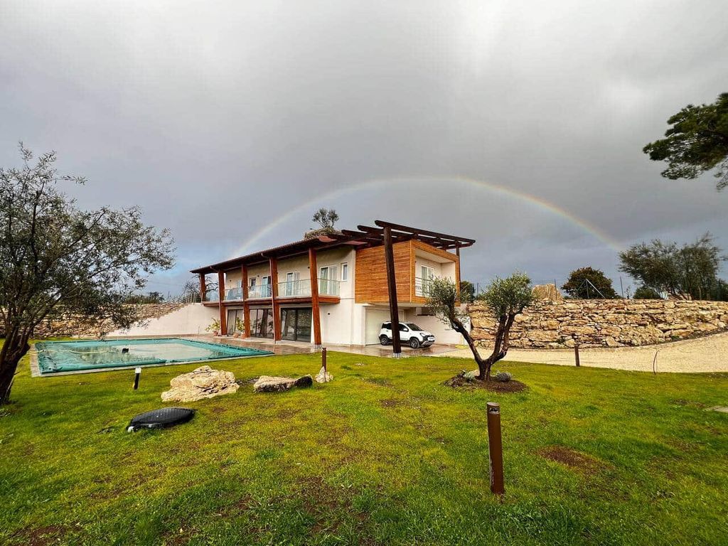 Property photo 1 of 53