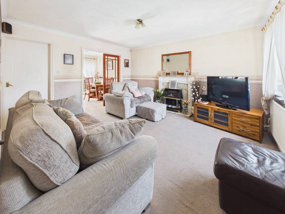 Property photo 2 of 20 Giraffe360-Still005