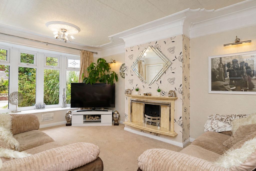 Property photo 3 of 42