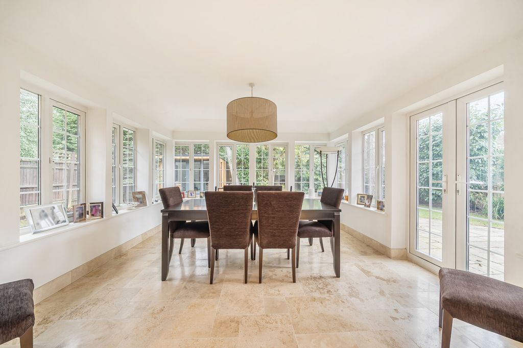 Property photo 3 of 15