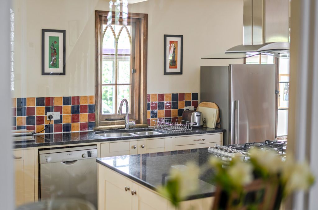 Additional image 10 of 6 bed detached house for saleGuildford, Surrey GU1
