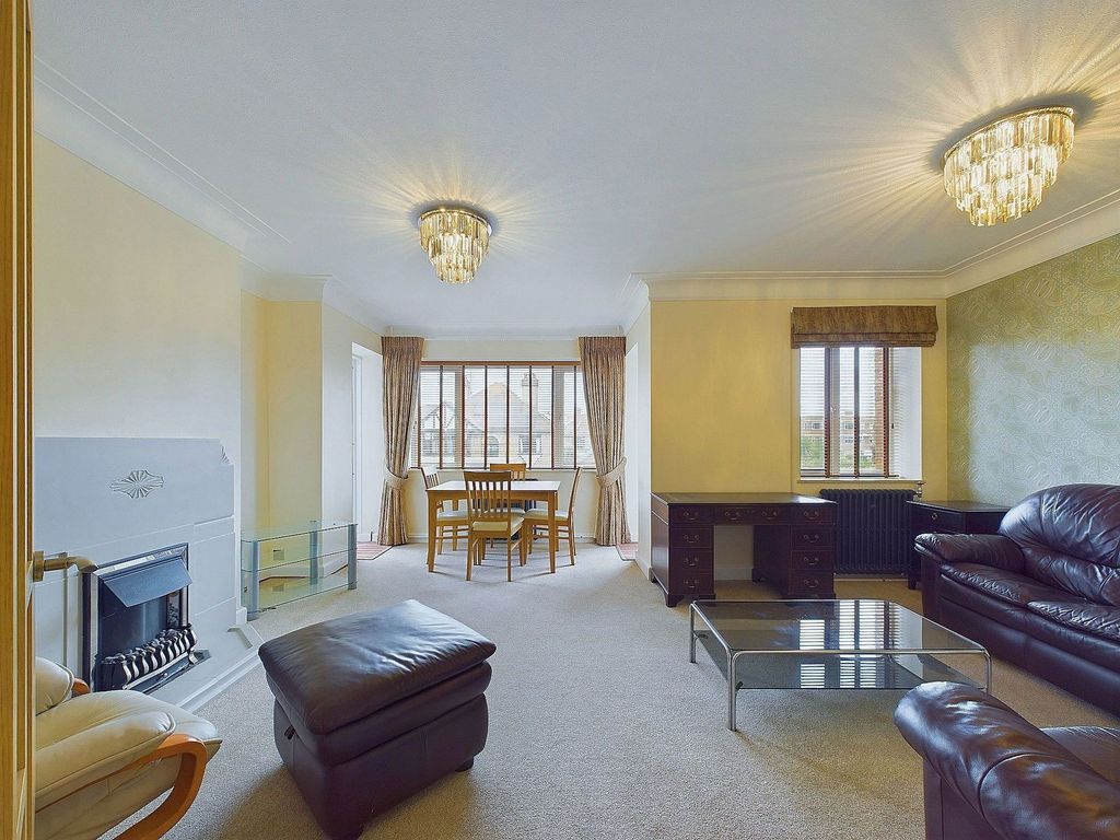 Property photo 3 of 11