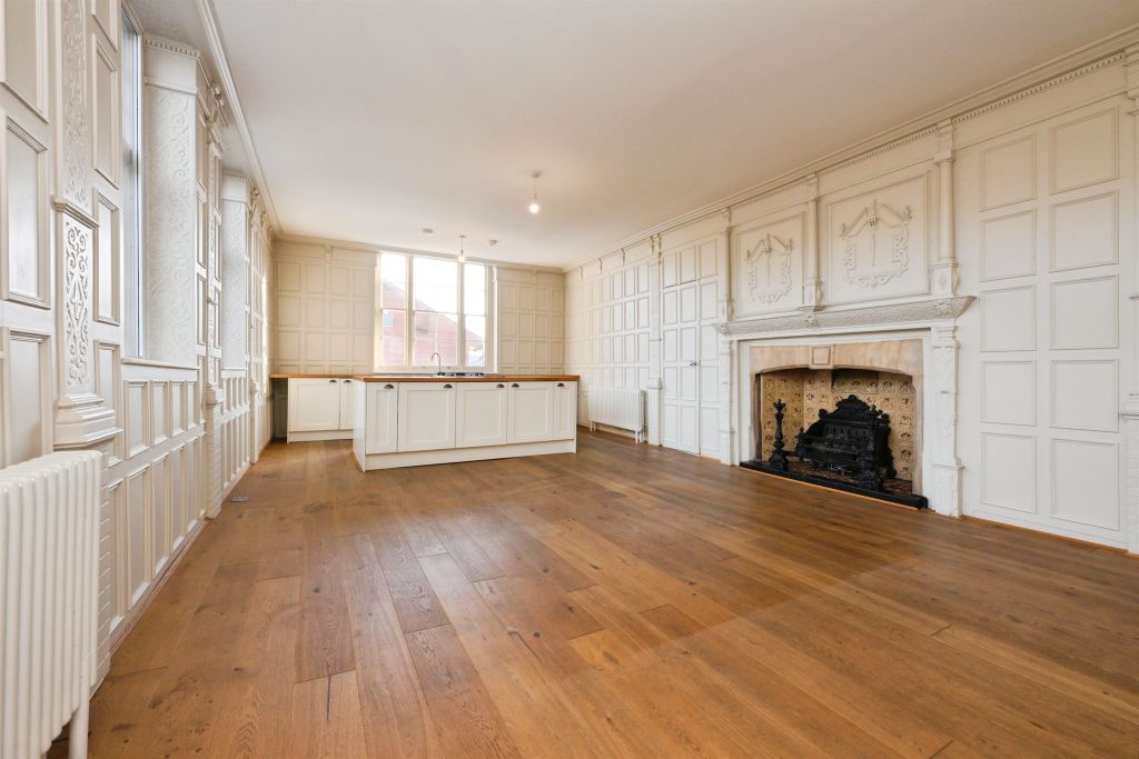 Property photo 3 of 19