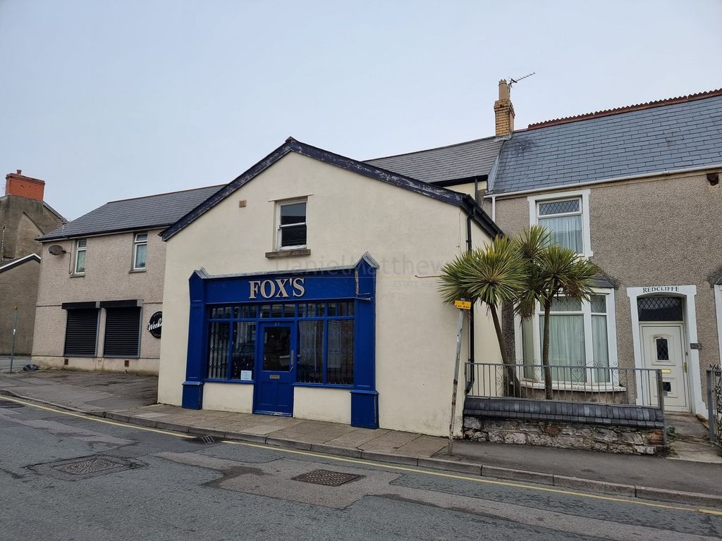 Property photo 1 of 7 Main