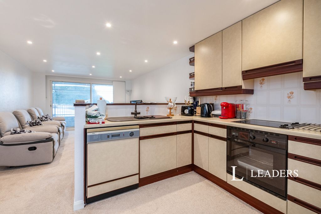 Property photo 2 of 18 Pbox-Img.Jpg