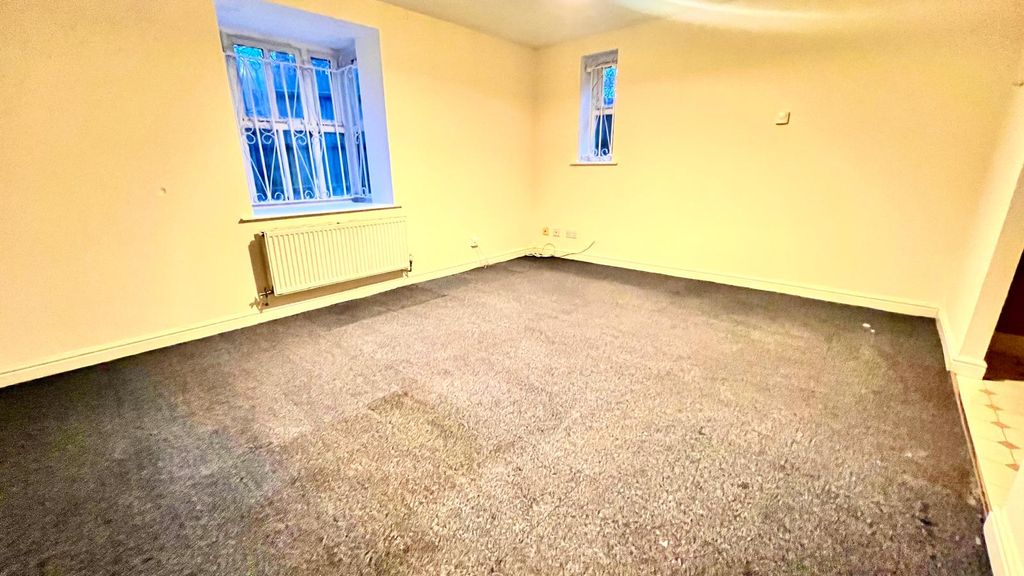 Property photo 3 of 4 Gallery