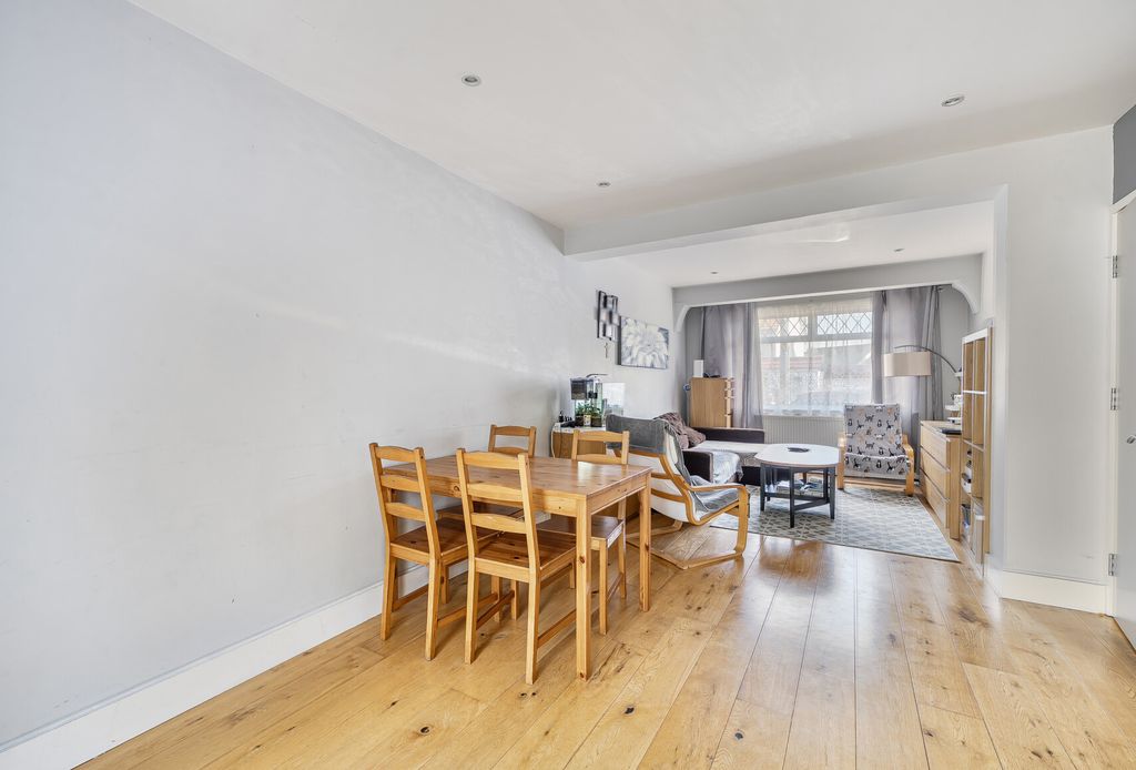 Property photo 2 of 10 1356902-13-68Daad...