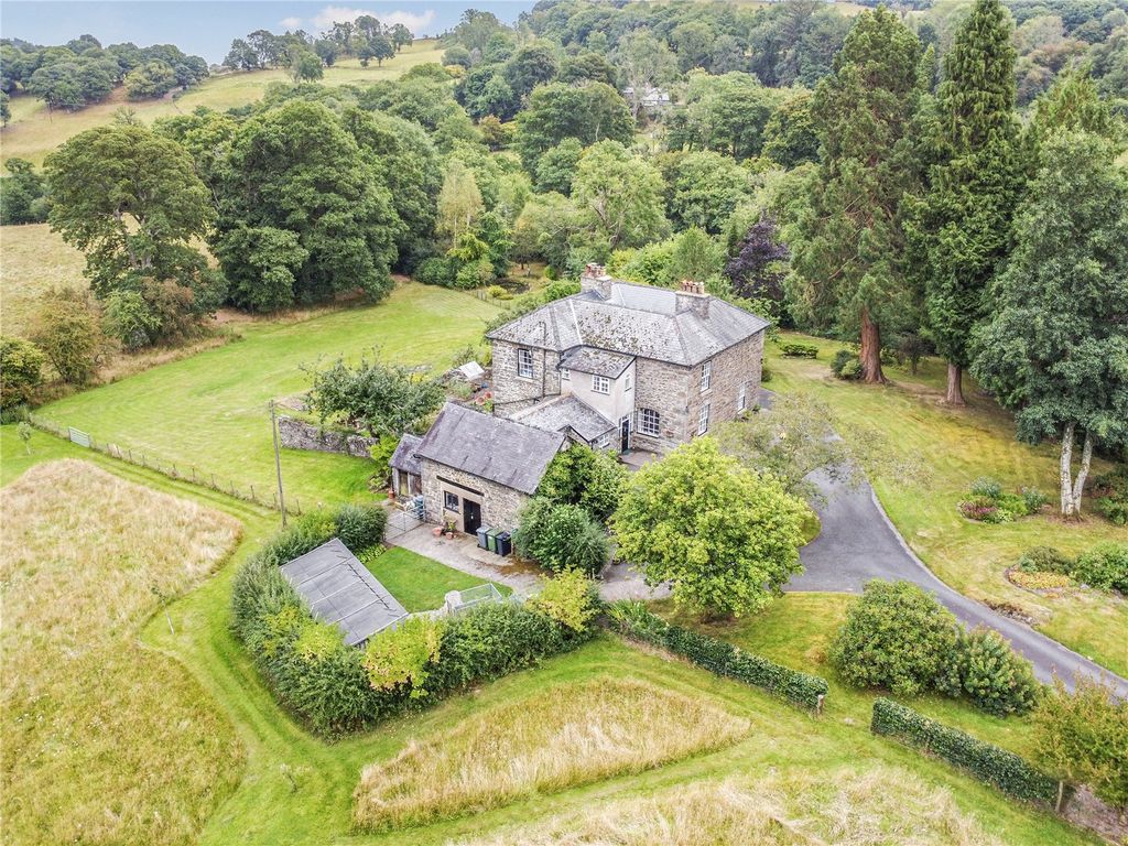 Property photo 2 of 41 Picture No. 48