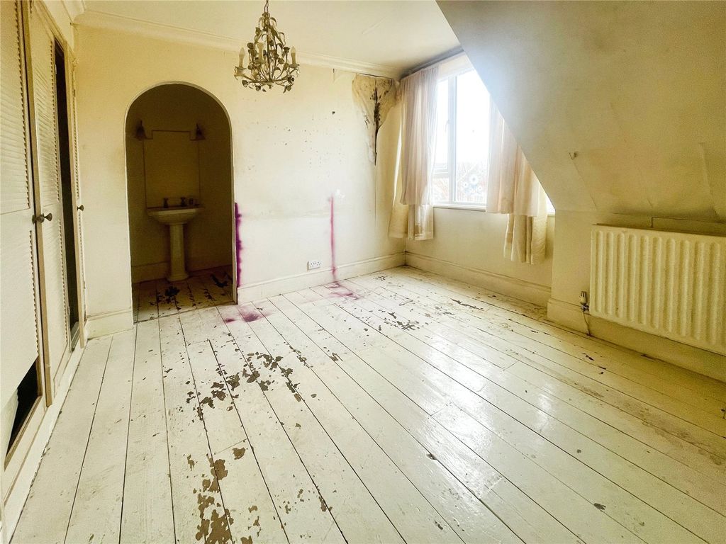 Property photo 3 of 7 Picture No. 06