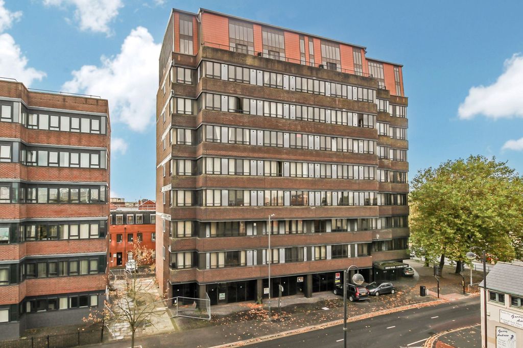 Property photo 1 of 13