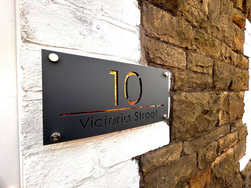 Property photo 2 of 18