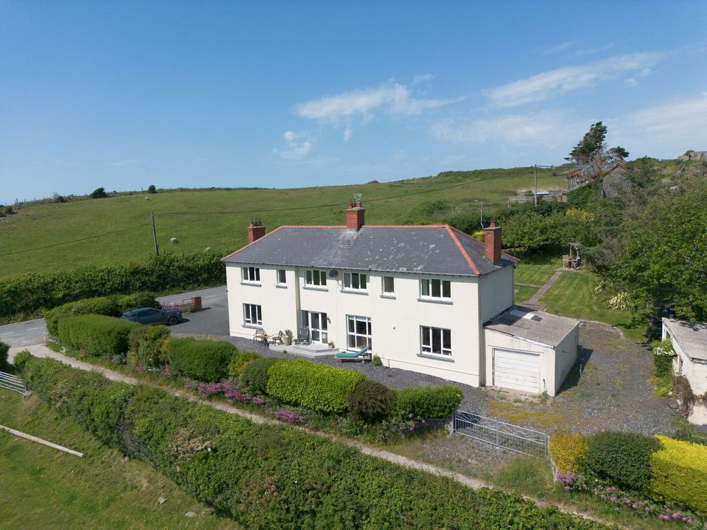 Property photo 2 of 58