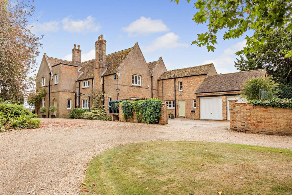 Property photo 1 of 25 Picture No. 38