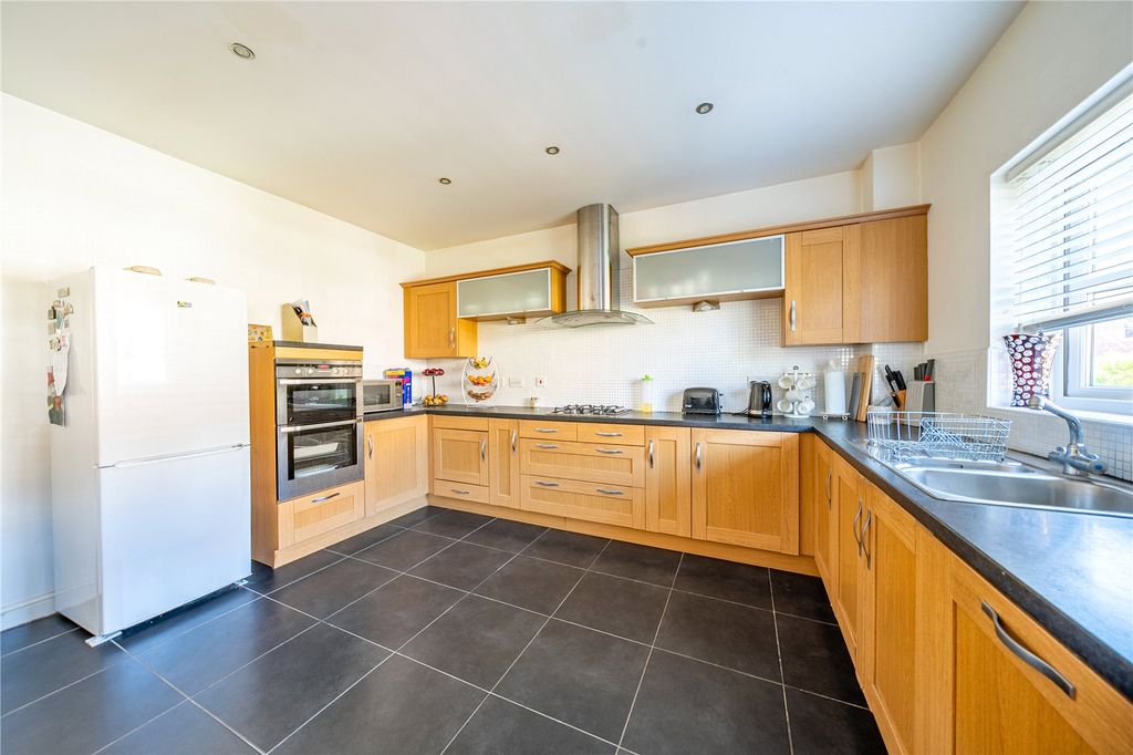 Property photo 2 of 18 Picture No. 05