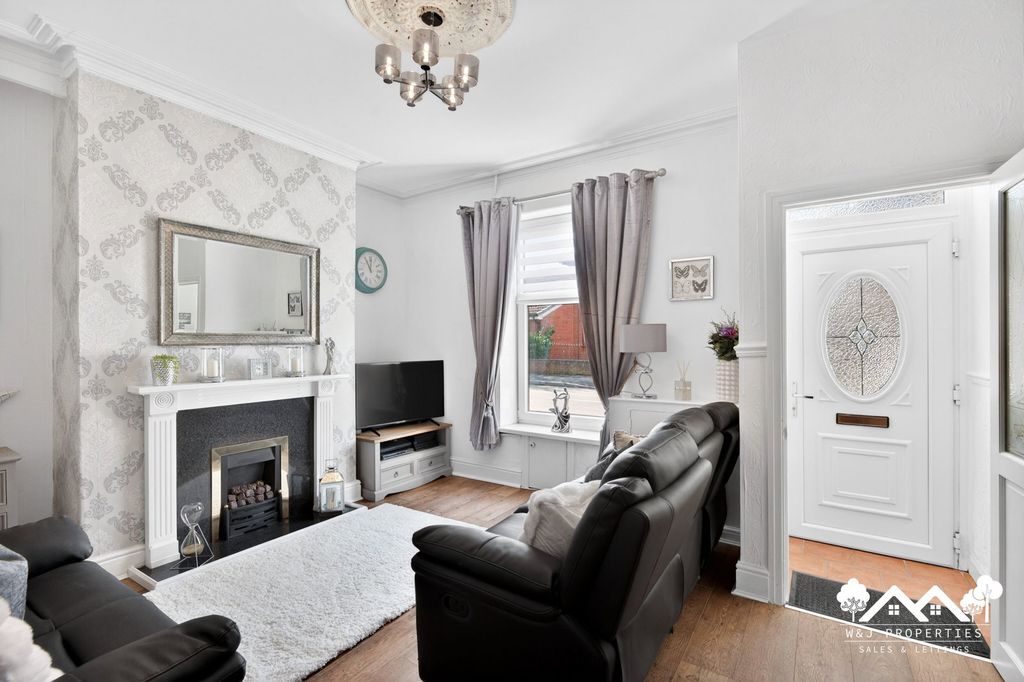 Property photo 3 of 30