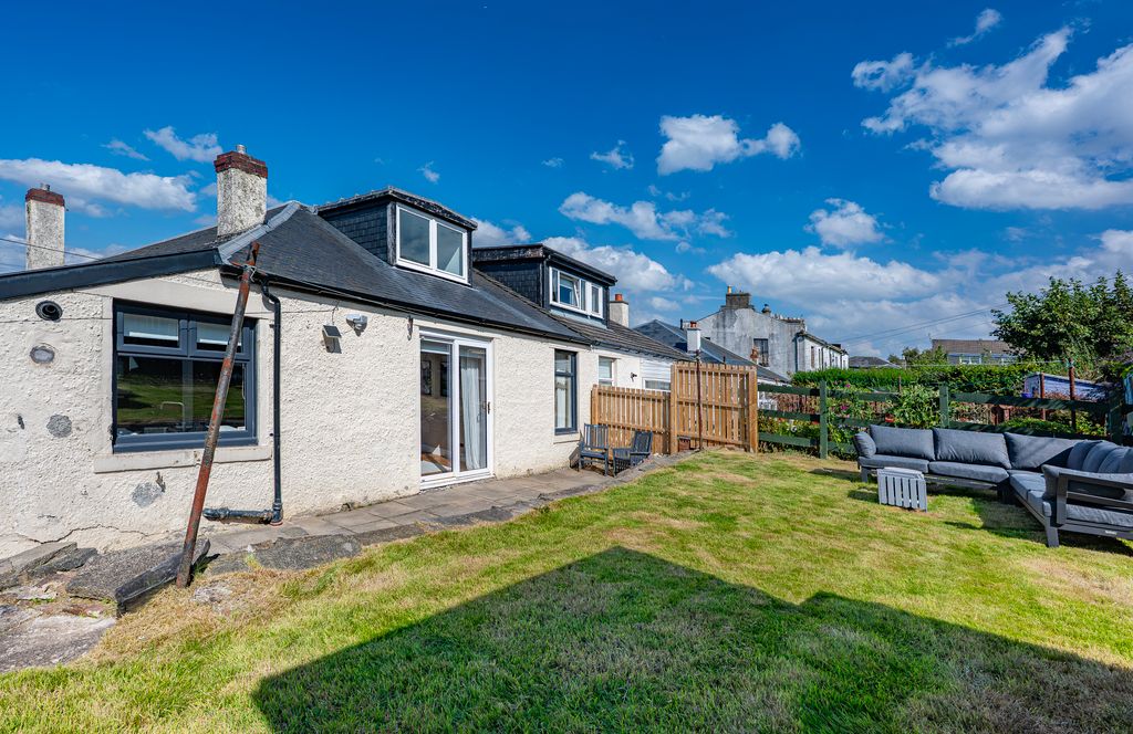 Property photo 2 of 41
