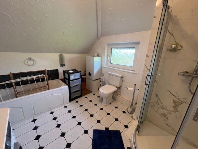 Property photo 3 of 8 Bathroom