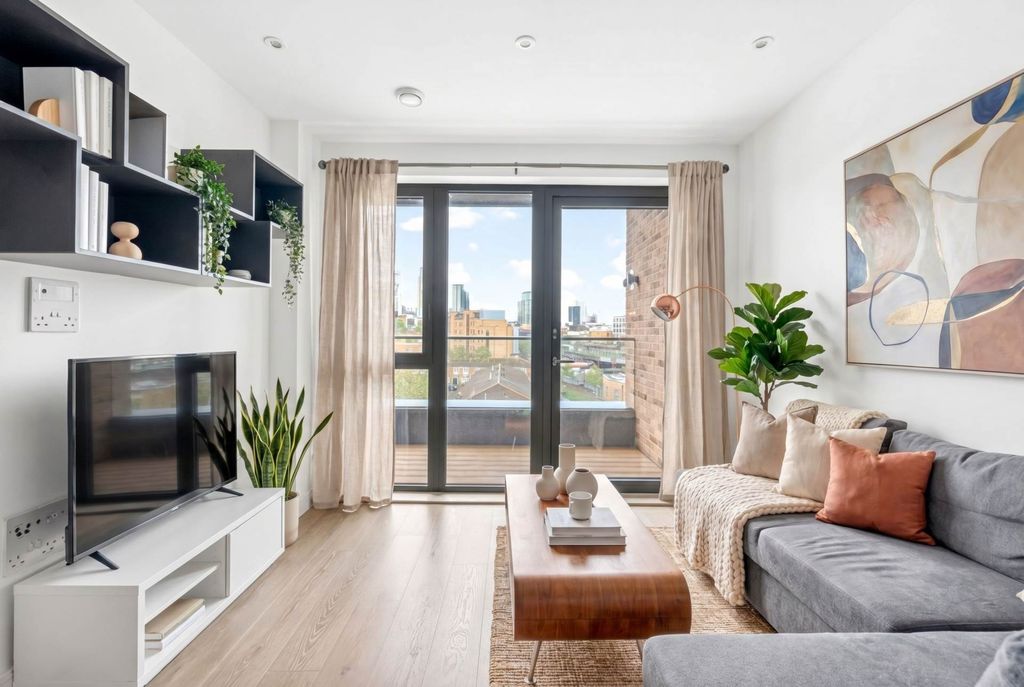 Property photo 2 of 10