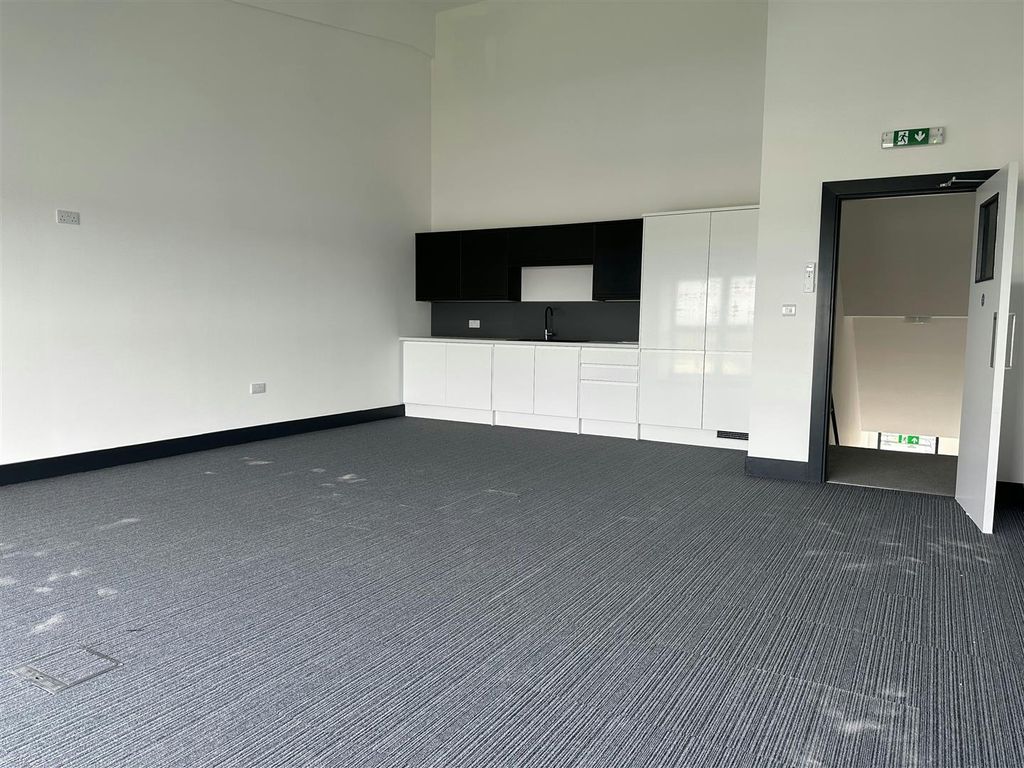 Property photo 3 of 8 Img_2721.Jpg