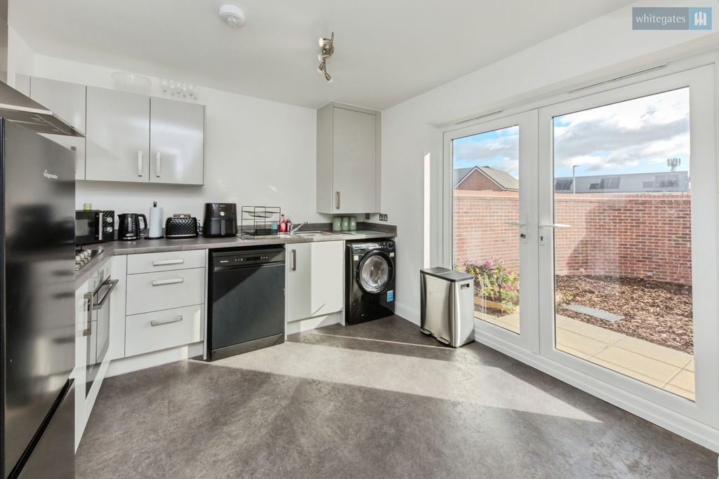 Property photo 2 of 19 Pbox-Img.Jpg