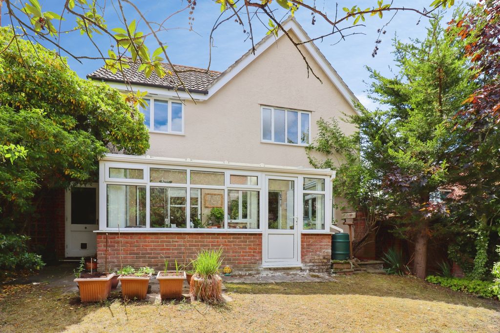 Property photo 2 of 34