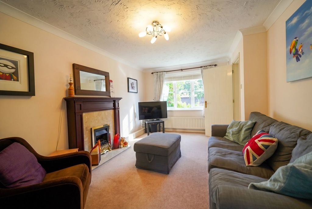 Property photo 2 of 17