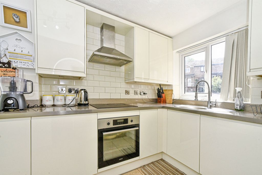 Property photo 2 of 13